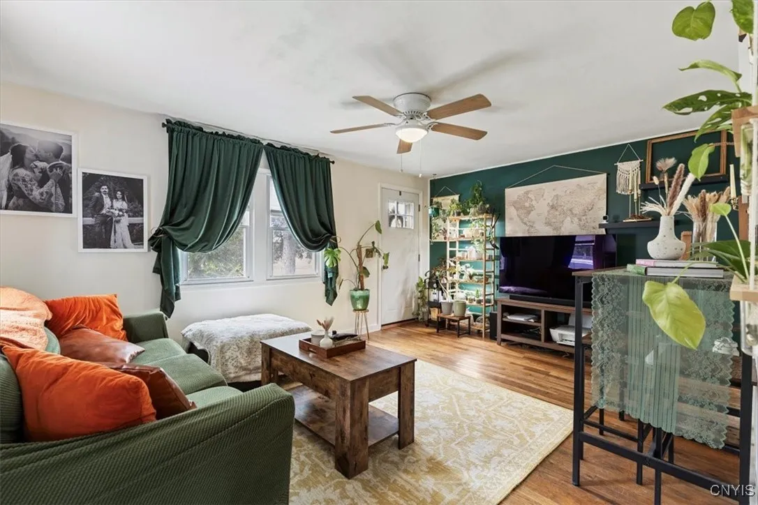 93 Burrstone Road, New Hartford, New York 13417, New Hartford, New York 13417, 3 Bedrooms Bedrooms, 6 Rooms Rooms,1 BathroomBathrooms,Residential,Closed,93 Burrstone Road, New Hartford, New York 13417,0,S1633647