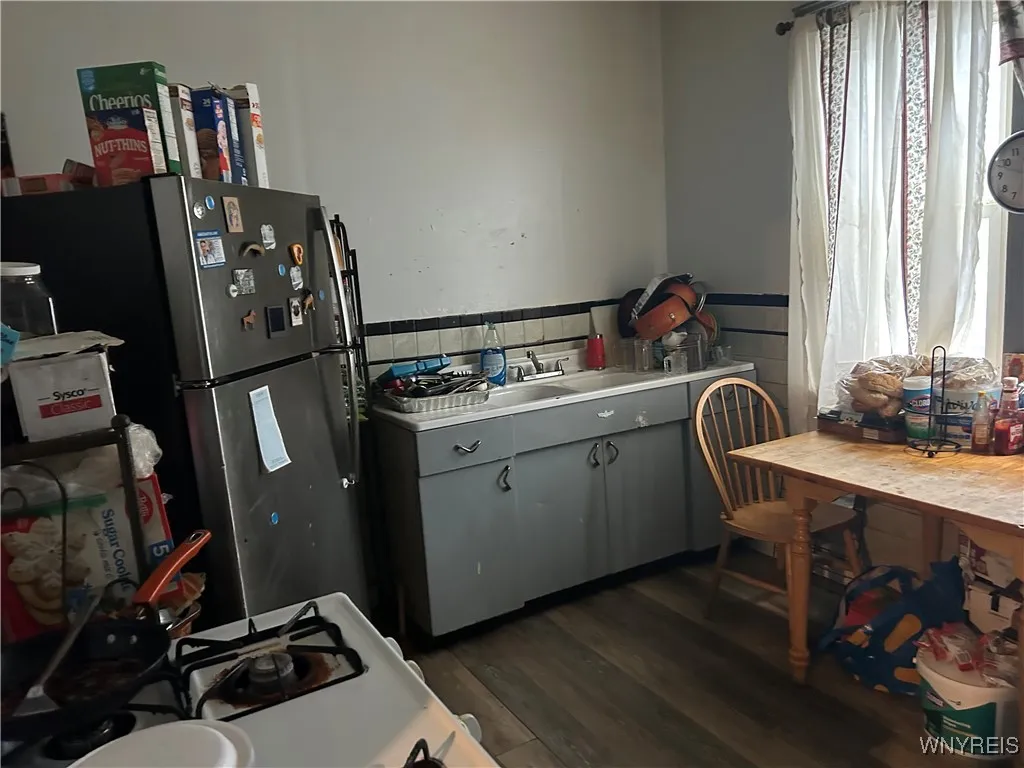 110 Trowbridge Street, Buffalo, New York 14220, Buffalo, New York 14220, 6 Bedrooms Bedrooms, ,2 BathroomsBathrooms,Residential,For Sale,110 Trowbridge Street, Buffalo, New York 14220,B1633735