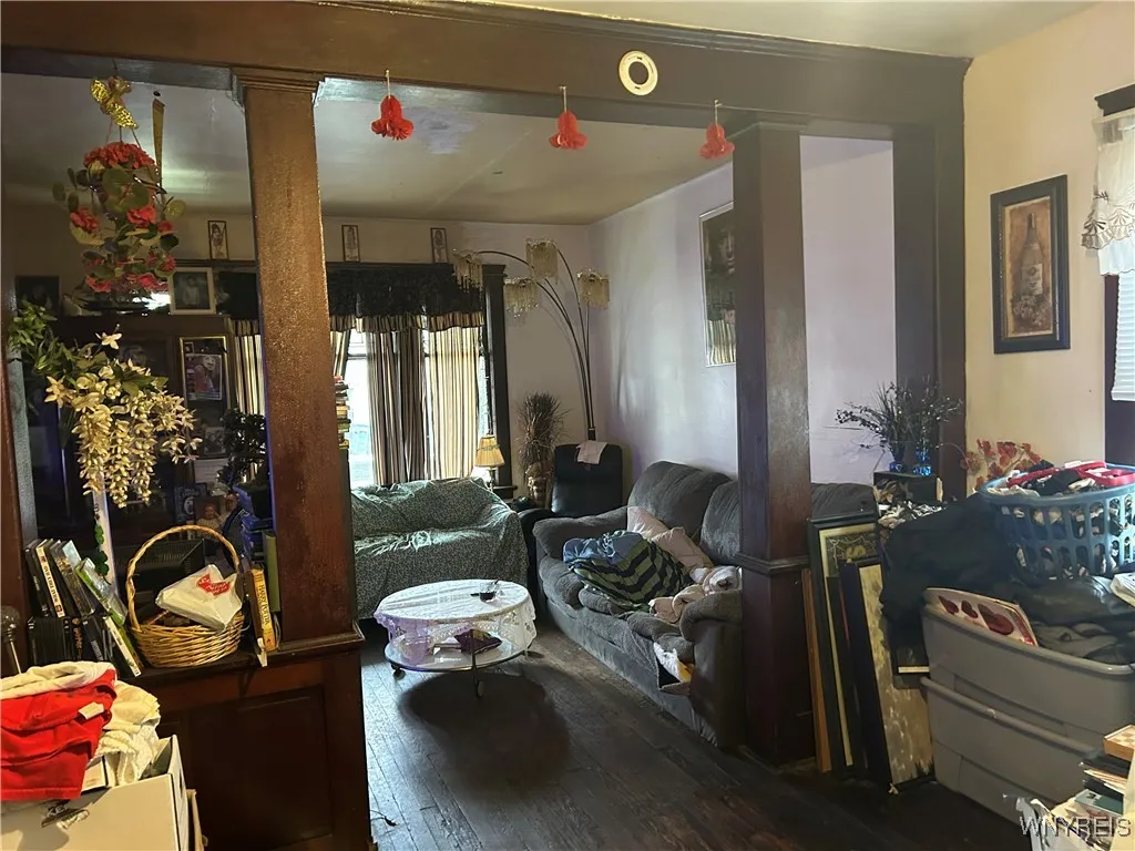 110 Trowbridge Street, Buffalo, New York 14220, Buffalo, New York 14220, 6 Bedrooms Bedrooms, ,2 BathroomsBathrooms,Residential,For Sale,110 Trowbridge Street, Buffalo, New York 14220,B1633735