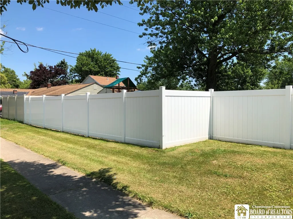 758 Highland Avenue, Tonawanda, New York 14223, Tonawanda, New York 14223, 6 Bedrooms Bedrooms, ,2 BathroomsBathrooms,Residential,Closed,758 Highland Avenue, Tonawanda, New York 14223,0,R1633815