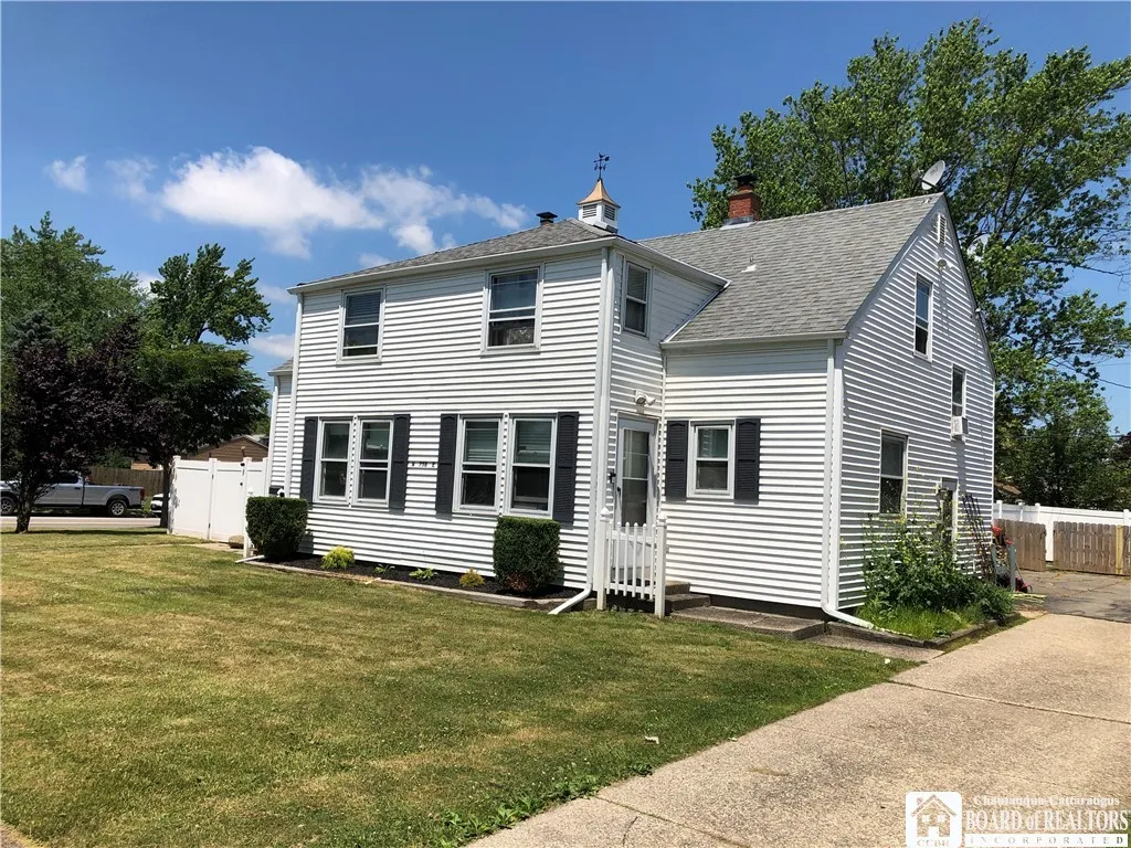 758 Highland Avenue, Tonawanda, New York 14223, Tonawanda, New York 14223, 6 Bedrooms Bedrooms, ,2 BathroomsBathrooms,Residential,Closed,758 Highland Avenue, Tonawanda, New York 14223,0,R1633815