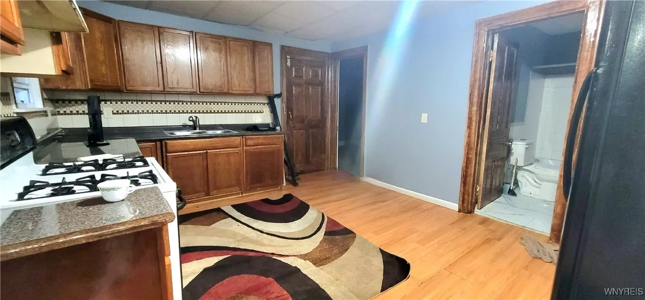 79 Walden Avenue, Buffalo, New York 14211, Buffalo, New York 14211, 3 Bedrooms Bedrooms, 7 Rooms Rooms,1 BathroomBathrooms,Residential Lease,Closed,79 Walden Avenue, Buffalo, New York 14211,0,B1633823