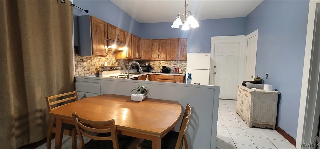 79 Walden Avenue, Buffalo, New York 14211, Buffalo, New York 14211, 3 Bedrooms Bedrooms, 7 Rooms Rooms,1 BathroomBathrooms,Residential Lease,Closed,79 Walden Avenue, Buffalo, New York 14211,0,B1633823