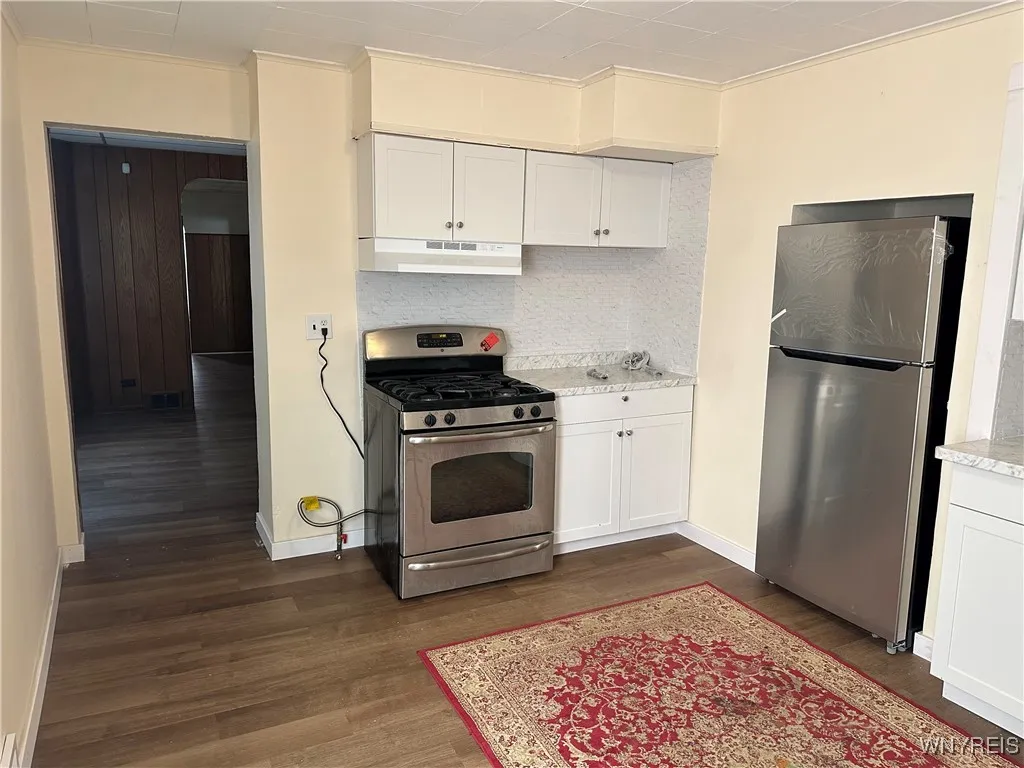 801 West Avenue, Buffalo, New York 14213, Buffalo, New York 14213, 2 Bedrooms Bedrooms, 7 Rooms Rooms,1 BathroomBathrooms,Residential Lease,For Rent,801 West Avenue, Buffalo, New York 14213,B1633842