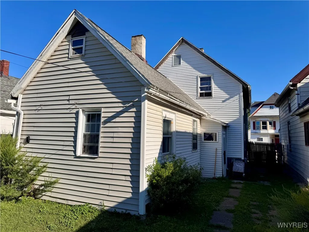 145 Forest Avenue, Buffalo, New York 14213, Buffalo, New York 14213, 4 Bedrooms Bedrooms, 10 Rooms Rooms,1 BathroomBathrooms,Residential,For Sale,145 Forest Avenue, Buffalo, New York 14213,B1633814