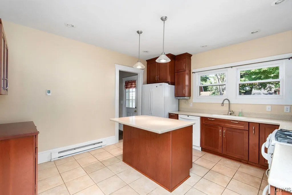 205 South 4th Street, Fulton, New York 13069, Fulton, New York 13069, 4 Bedrooms Bedrooms, 9 Rooms Rooms,1 BathroomBathrooms,Residential,Closed,205 South 4th Street, Fulton, New York 13069,0,S1628456
