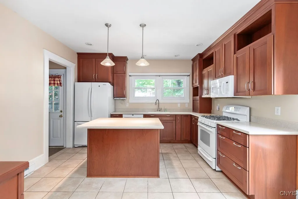 205 South 4th Street, Fulton, New York 13069, Fulton, New York 13069, 4 Bedrooms Bedrooms, 9 Rooms Rooms,1 BathroomBathrooms,Residential,Closed,205 South 4th Street, Fulton, New York 13069,0,S1628456