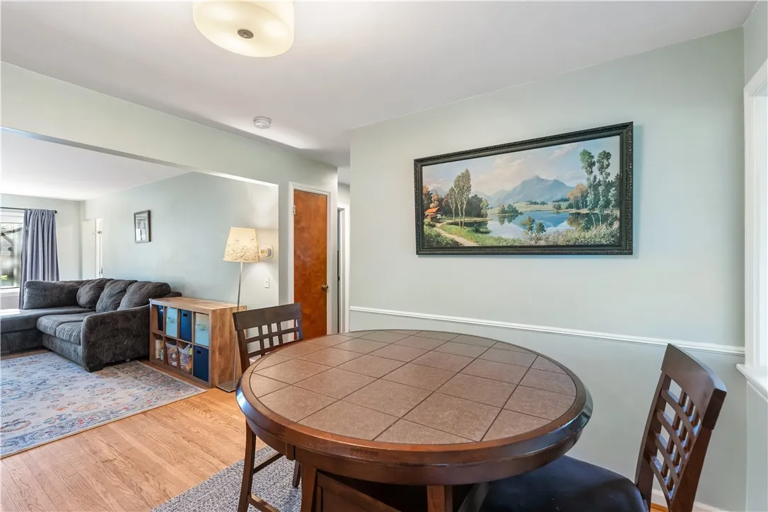 26 Oakridge Drive, Irondequoit, New York 14617, Irondequoit, New York 14617, 4 Bedrooms Bedrooms, 7 Rooms Rooms,2 BathroomsBathrooms,Residential,Closed,26 Oakridge Drive, Irondequoit, New York 14617,0,R1633404