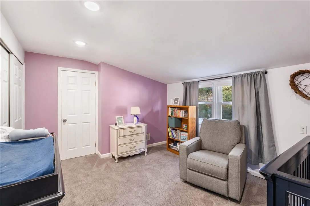 26 Oakridge Drive, Irondequoit, New York 14617, Irondequoit, New York 14617, 4 Bedrooms Bedrooms, 7 Rooms Rooms,2 BathroomsBathrooms,Residential,Closed,26 Oakridge Drive, Irondequoit, New York 14617,0,R1633404