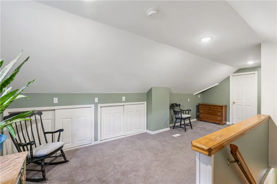 26 Oakridge Drive, Irondequoit, New York 14617, Irondequoit, New York 14617, 4 Bedrooms Bedrooms, 7 Rooms Rooms,2 BathroomsBathrooms,Residential,Closed,26 Oakridge Drive, Irondequoit, New York 14617,0,R1633404