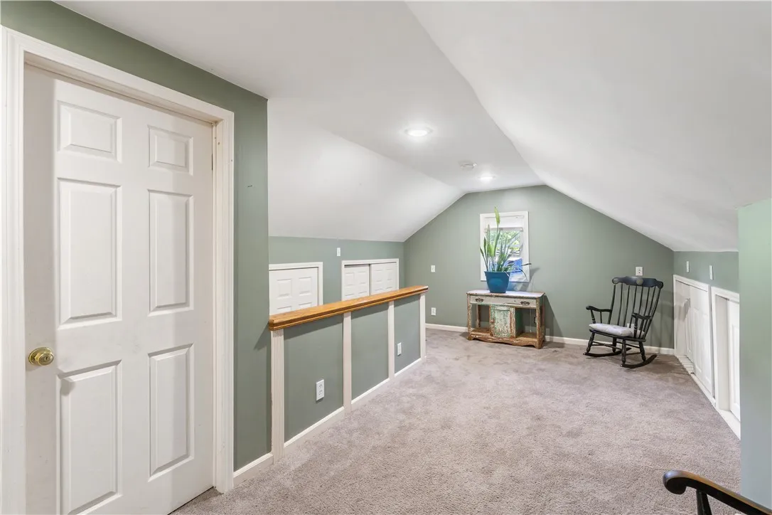 26 Oakridge Drive, Irondequoit, New York 14617, Irondequoit, New York 14617, 4 Bedrooms Bedrooms, 7 Rooms Rooms,2 BathroomsBathrooms,Residential,Closed,26 Oakridge Drive, Irondequoit, New York 14617,0,R1633404