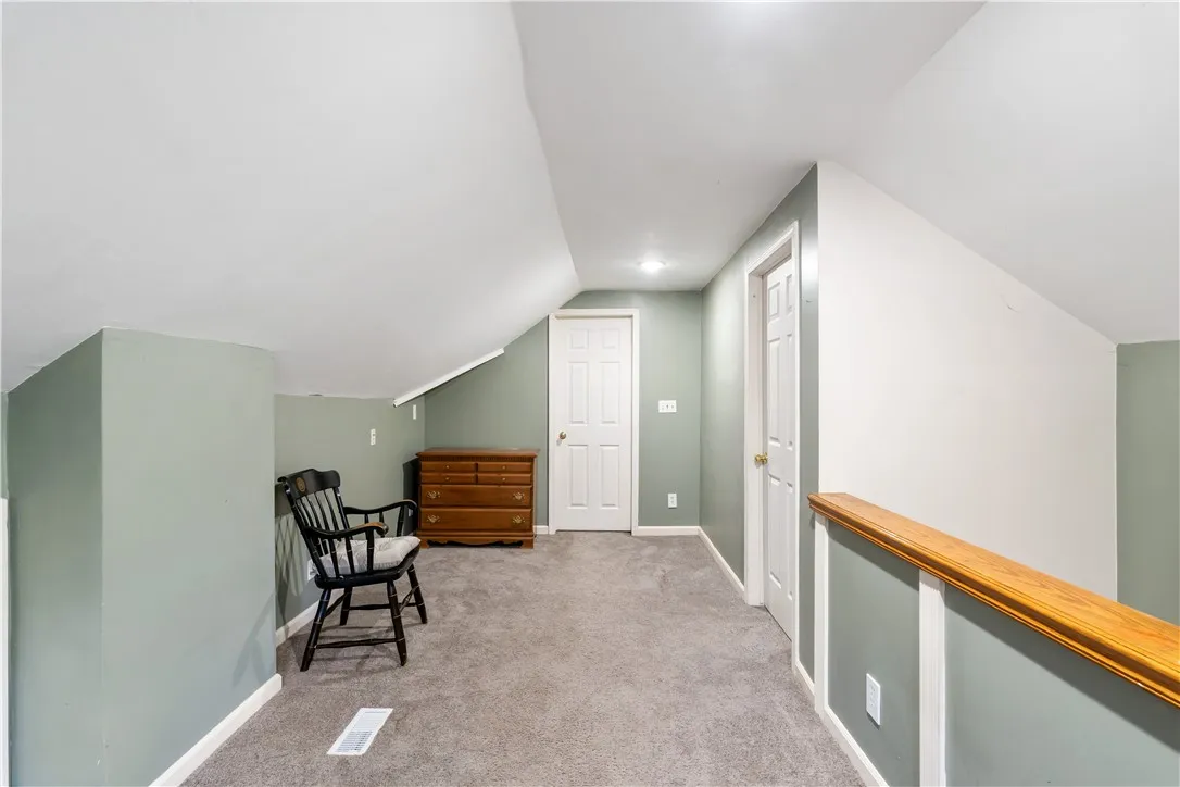 26 Oakridge Drive, Irondequoit, New York 14617, Irondequoit, New York 14617, 4 Bedrooms Bedrooms, 7 Rooms Rooms,2 BathroomsBathrooms,Residential,Closed,26 Oakridge Drive, Irondequoit, New York 14617,0,R1633404