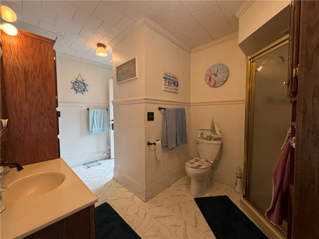 Primary bedroom bath