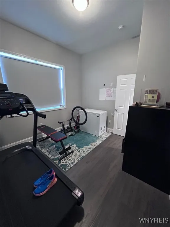 1986 South Park, Buffalo, New York 14220, Buffalo, New York 14220, 2 Bedrooms Bedrooms, 5 Rooms Rooms,1 BathroomBathrooms,Residential Lease,Closed,1986 South Park, Buffalo, New York 14220,0,B1633887