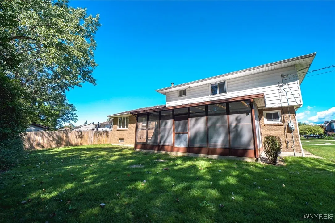 91 Smallwood Drive, West Seneca, New York 14224, West Seneca, New York 14224, 4 Bedrooms Bedrooms, 8 Rooms Rooms,2 BathroomsBathrooms,Residential,For Sale,91 Smallwood Drive, West Seneca, New York 14224,0,B1633508