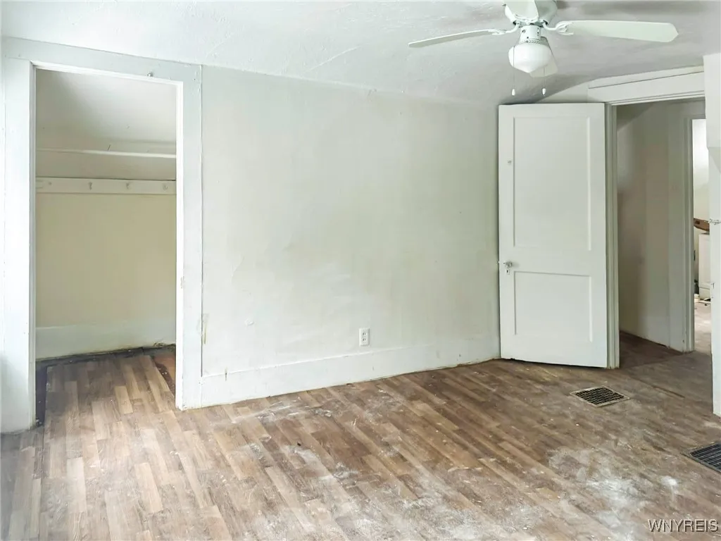 435 Elmwood Avenue, Niagara Falls, New York 14301, Niagara Falls, New York 14301, 2 Bedrooms Bedrooms, 7 Rooms Rooms,3 BathroomsBathrooms,Residential,For Sale,435 Elmwood Avenue, Niagara Falls, New York 14301,B1632317