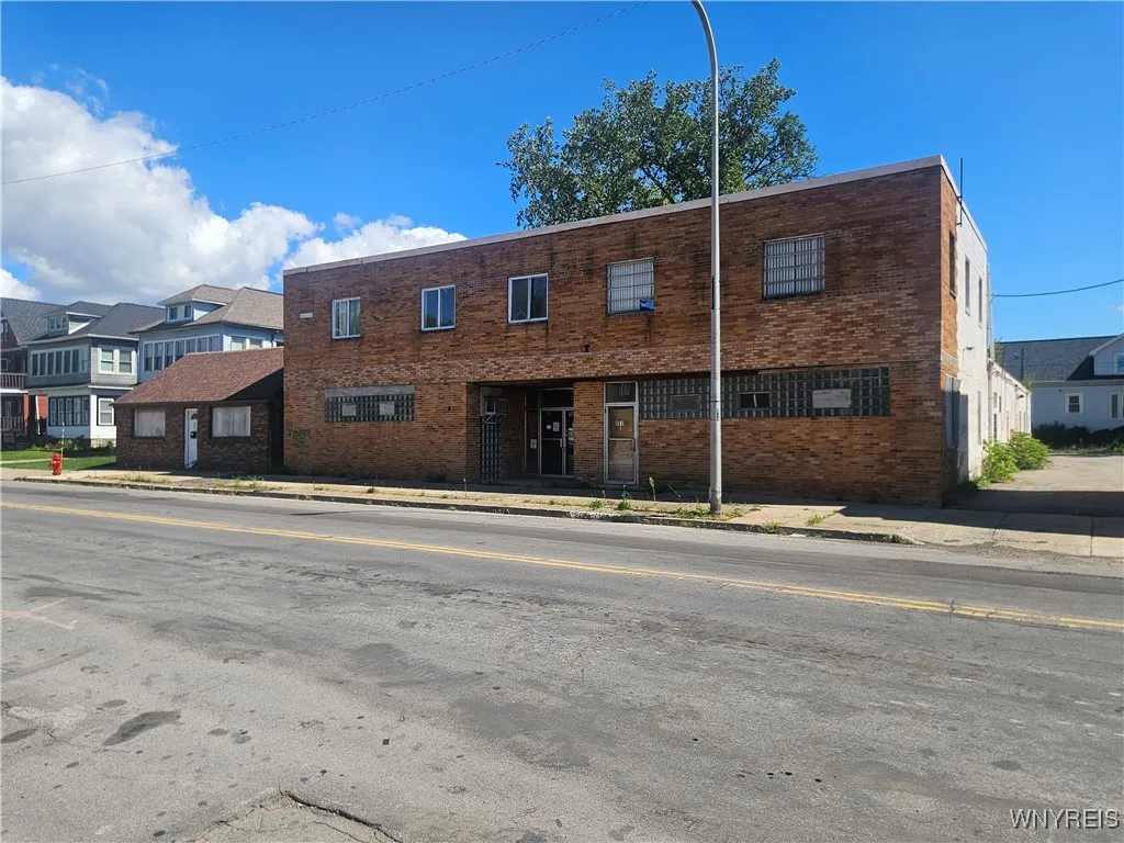 814 Abbott Road, Buffalo, New York 14220, Buffalo, New York 14220, ,Commercial Sale,For Sale,814 Abbott Road, Buffalo, New York 14220,0,B1633903