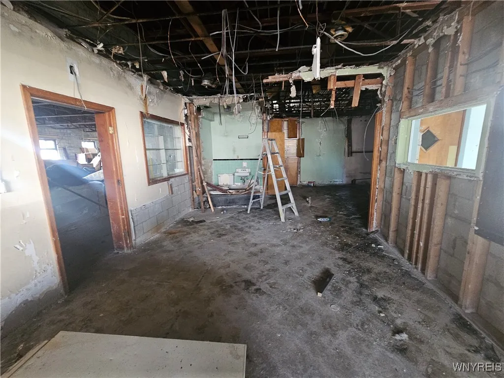 814 Abbott Road, Buffalo, New York 14220, Buffalo, New York 14220, ,Commercial Sale,For Sale,814 Abbott Road, Buffalo, New York 14220,0,B1633903