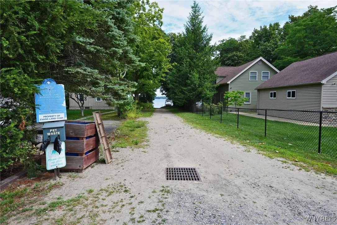 395 Lakeside Road, Evans, New York 14006, Evans, New York 14006, 3 Bedrooms Bedrooms, 5 Rooms Rooms,2 BathroomsBathrooms,Residential,Closed,395 Lakeside Road, Evans, New York 14006,0,B1631968