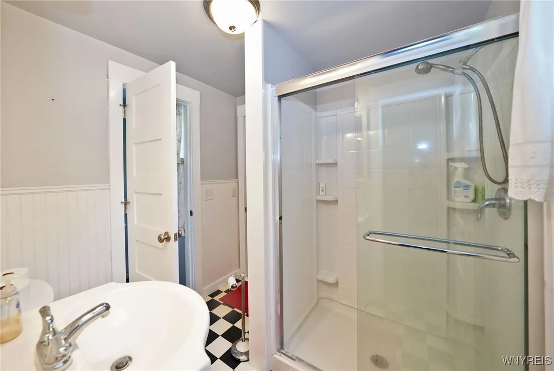 395 Lakeside Road, Evans, New York 14006, Evans, New York 14006, 3 Bedrooms Bedrooms, 5 Rooms Rooms,2 BathroomsBathrooms,Residential,Closed,395 Lakeside Road, Evans, New York 14006,0,B1631968