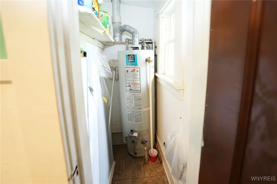 395 Lakeside Road, Evans, New York 14006, Evans, New York 14006, 3 Bedrooms Bedrooms, 5 Rooms Rooms,2 BathroomsBathrooms,Residential,Closed,395 Lakeside Road, Evans, New York 14006,0,B1631968