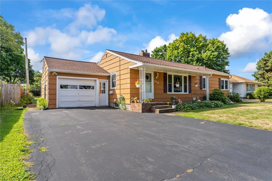 456 Brookview Drive, Irondequoit, New York 14617, Irondequoit, New York 14617, 3 Bedrooms Bedrooms, 6 Rooms Rooms,2 BathroomsBathrooms,Residential,Closed,456 Brookview Drive, Irondequoit, New York 14617,0,R1633600