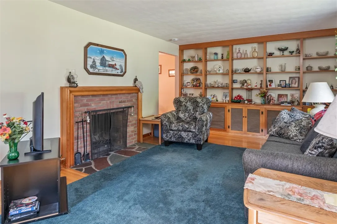 456 Brookview Drive, Irondequoit, New York 14617, Irondequoit, New York 14617, 3 Bedrooms Bedrooms, 6 Rooms Rooms,2 BathroomsBathrooms,Residential,Closed,456 Brookview Drive, Irondequoit, New York 14617,0,R1633600