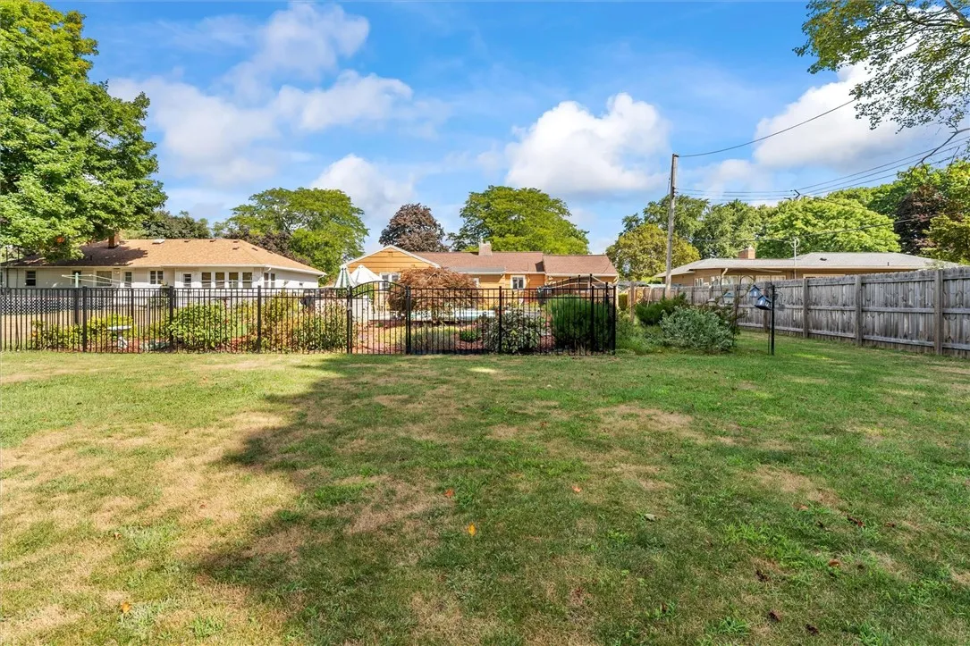 456 Brookview Drive, Irondequoit, New York 14617, Irondequoit, New York 14617, 3 Bedrooms Bedrooms, 6 Rooms Rooms,2 BathroomsBathrooms,Residential,Closed,456 Brookview Drive, Irondequoit, New York 14617,0,R1633600