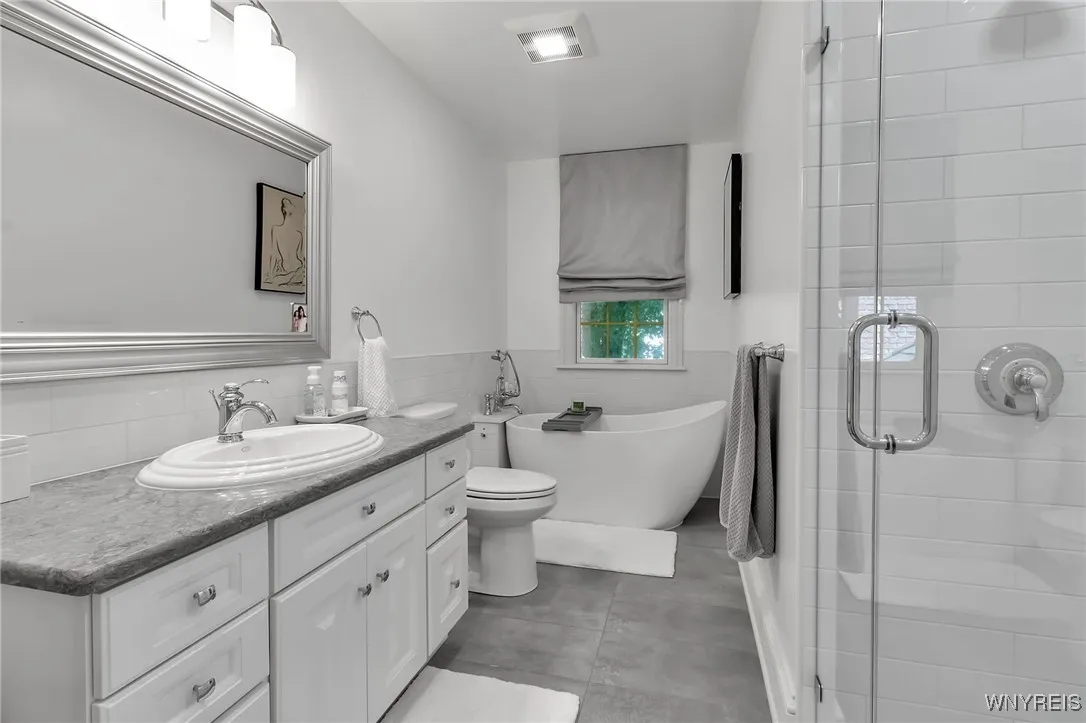 55 Contessa Court, Amherst, New York 14221, Amherst, New York 14221, 6 Bedrooms Bedrooms, 13 Rooms Rooms,4 BathroomsBathrooms,Residential,For Sale,55 Contessa Court, Amherst, New York 14221,B1633717