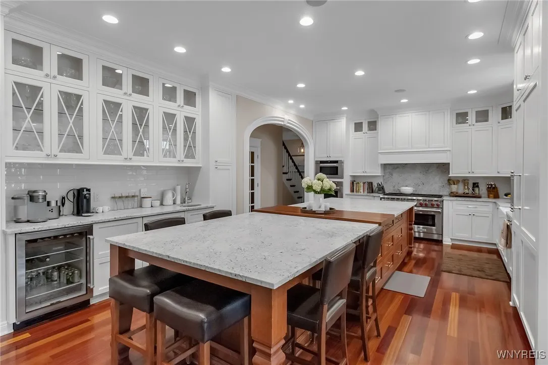 55 Contessa Court, Amherst, New York 14221, Amherst, New York 14221, 6 Bedrooms Bedrooms, 13 Rooms Rooms,4 BathroomsBathrooms,Residential,For Sale,55 Contessa Court, Amherst, New York 14221,B1633717