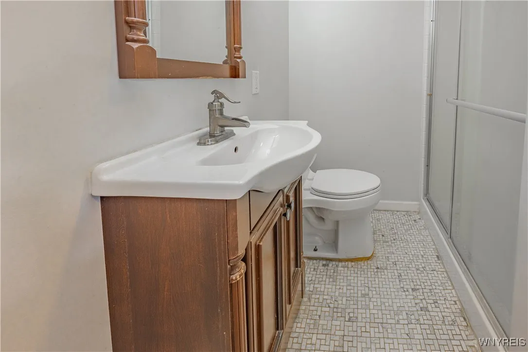 545 29th Street, Niagara Falls, New York 14301, Niagara Falls, New York 14301, 4 Bedrooms Bedrooms, 8 Rooms Rooms,2 BathroomsBathrooms,Residential,For Sale,545 29th Street, Niagara Falls, New York 14301,B1633708