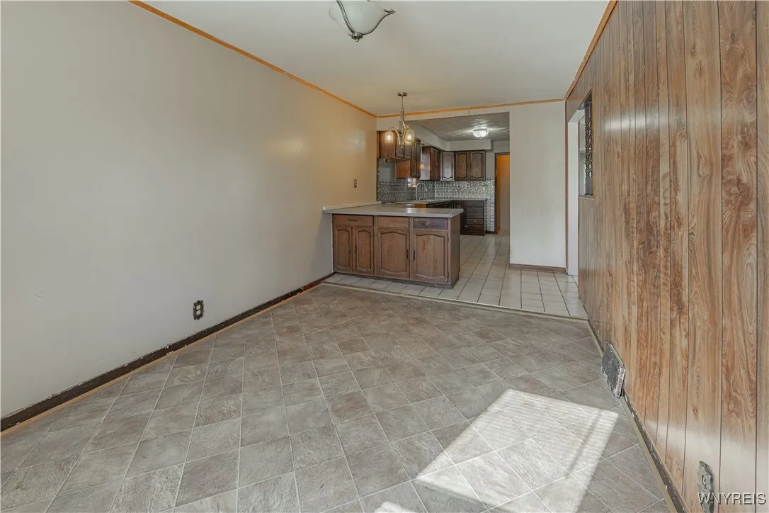 545 29th Street, Niagara Falls, New York 14301, Niagara Falls, New York 14301, 4 Bedrooms Bedrooms, 8 Rooms Rooms,2 BathroomsBathrooms,Residential,For Sale,545 29th Street, Niagara Falls, New York 14301,B1633708