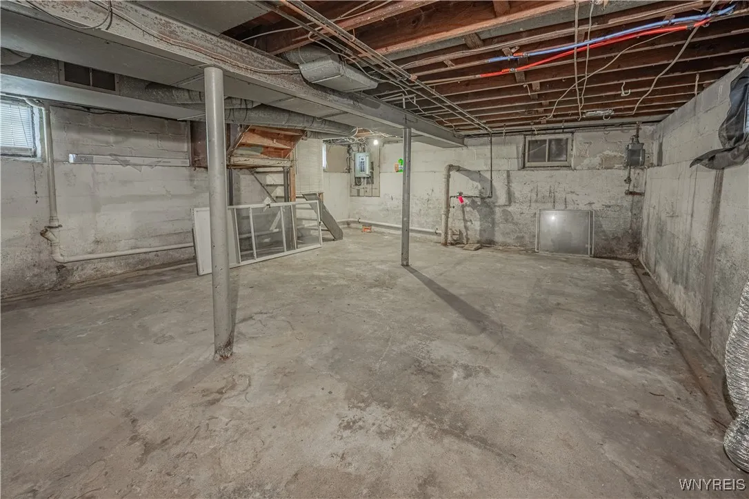 545 29th Street, Niagara Falls, New York 14301, Niagara Falls, New York 14301, 4 Bedrooms Bedrooms, 8 Rooms Rooms,2 BathroomsBathrooms,Residential,For Sale,545 29th Street, Niagara Falls, New York 14301,B1633708
