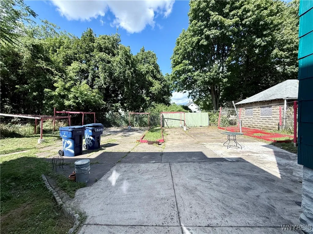 168 Rodney Avenue, Buffalo, New York 14214, Buffalo, New York 14214, 6 Bedrooms Bedrooms, ,2 BathroomsBathrooms,Residential,For Sale,168 Rodney Avenue, Buffalo, New York 14214,0,B1633937