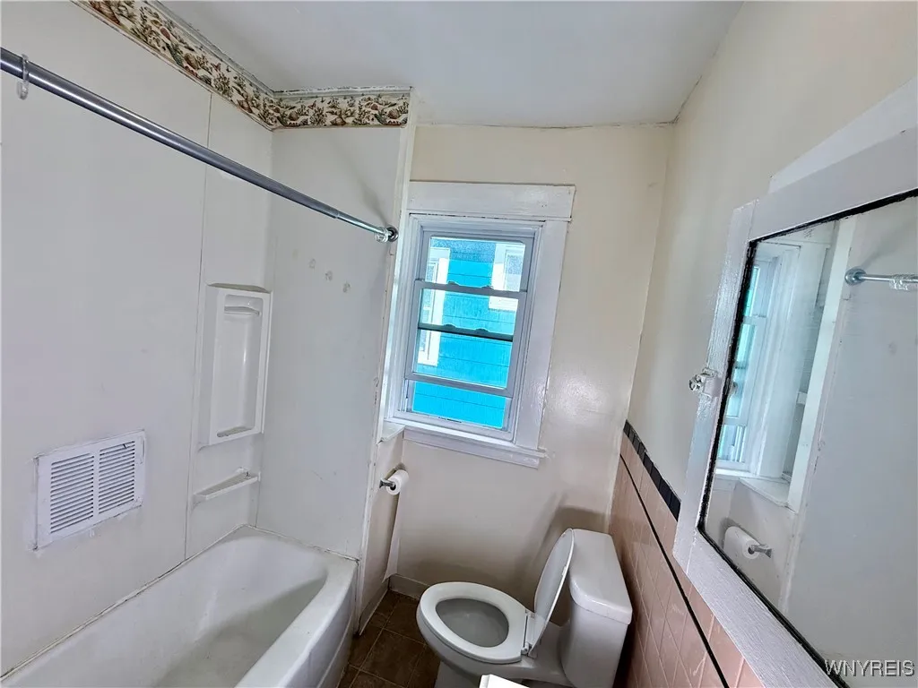 168 Rodney Avenue, Buffalo, New York 14214, Buffalo, New York 14214, 6 Bedrooms Bedrooms, ,2 BathroomsBathrooms,Residential,For Sale,168 Rodney Avenue, Buffalo, New York 14214,0,B1633937