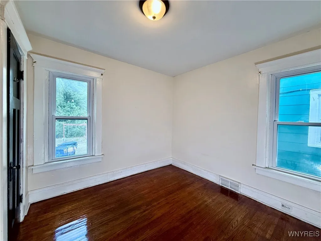 168 Rodney Avenue, Buffalo, New York 14214, Buffalo, New York 14214, 6 Bedrooms Bedrooms, ,2 BathroomsBathrooms,Residential,For Sale,168 Rodney Avenue, Buffalo, New York 14214,0,B1633937
