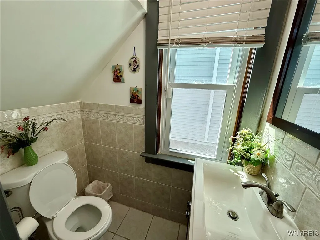 172 Rodney Avenue, Buffalo, New York 14214, Buffalo, New York 14214, 6 Bedrooms Bedrooms, ,2 BathroomsBathrooms,Residential,For Sale,172 Rodney Avenue, Buffalo, New York 14214,0,B1633948