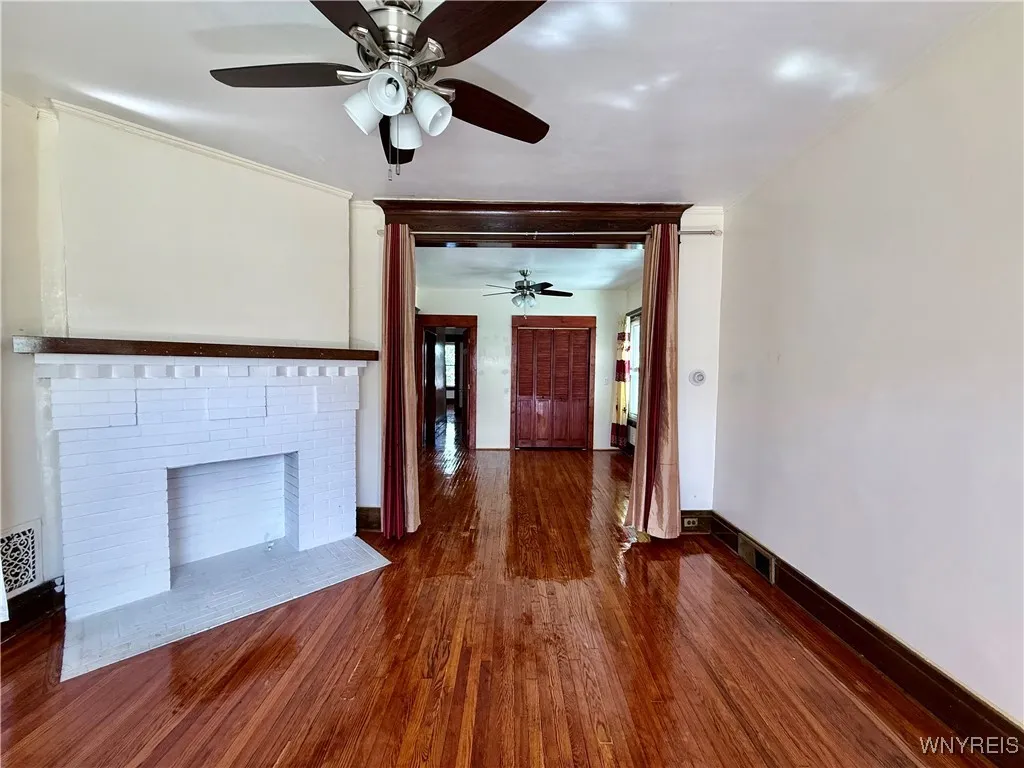 172 Rodney Avenue, Buffalo, New York 14214, Buffalo, New York 14214, 6 Bedrooms Bedrooms, ,2 BathroomsBathrooms,Residential,For Sale,172 Rodney Avenue, Buffalo, New York 14214,0,B1633948