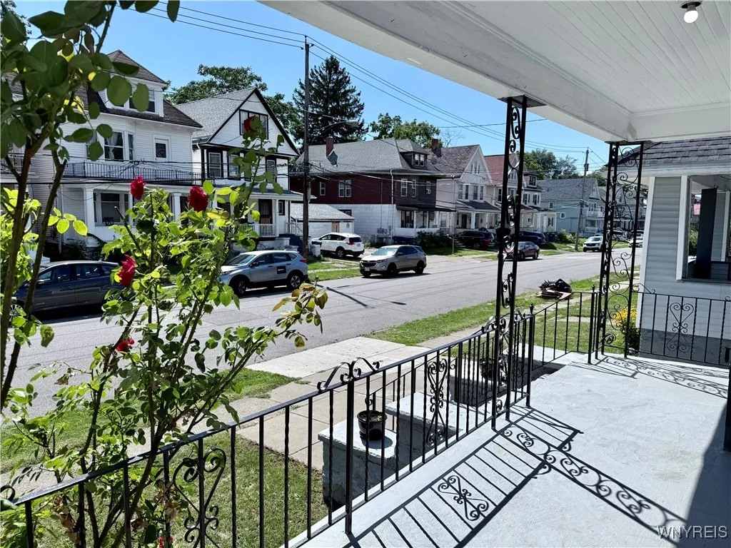 172 Rodney Avenue, Buffalo, New York 14214, Buffalo, New York 14214, 6 Bedrooms Bedrooms, ,2 BathroomsBathrooms,Residential,For Sale,172 Rodney Avenue, Buffalo, New York 14214,0,B1633948