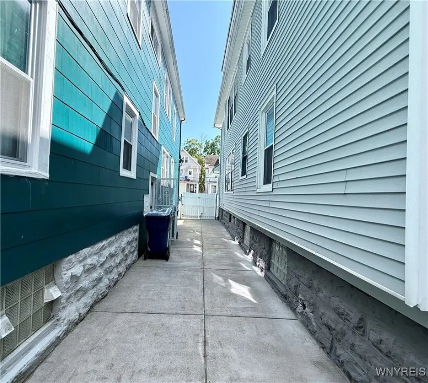 172 Rodney Avenue, Buffalo, New York 14214, Buffalo, New York 14214, 6 Bedrooms Bedrooms, ,2 BathroomsBathrooms,Residential,For Sale,172 Rodney Avenue, Buffalo, New York 14214,0,B1633948
