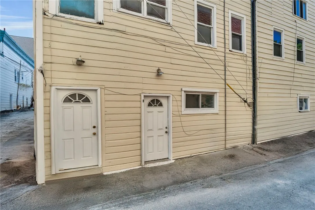 12 Park Place, Hudson, New York 12534, Hudson, New York 12534, 12 Rooms Rooms,Commercial Sale,For Sale,12 Park Place, Hudson, New York 12534,0,R1633959