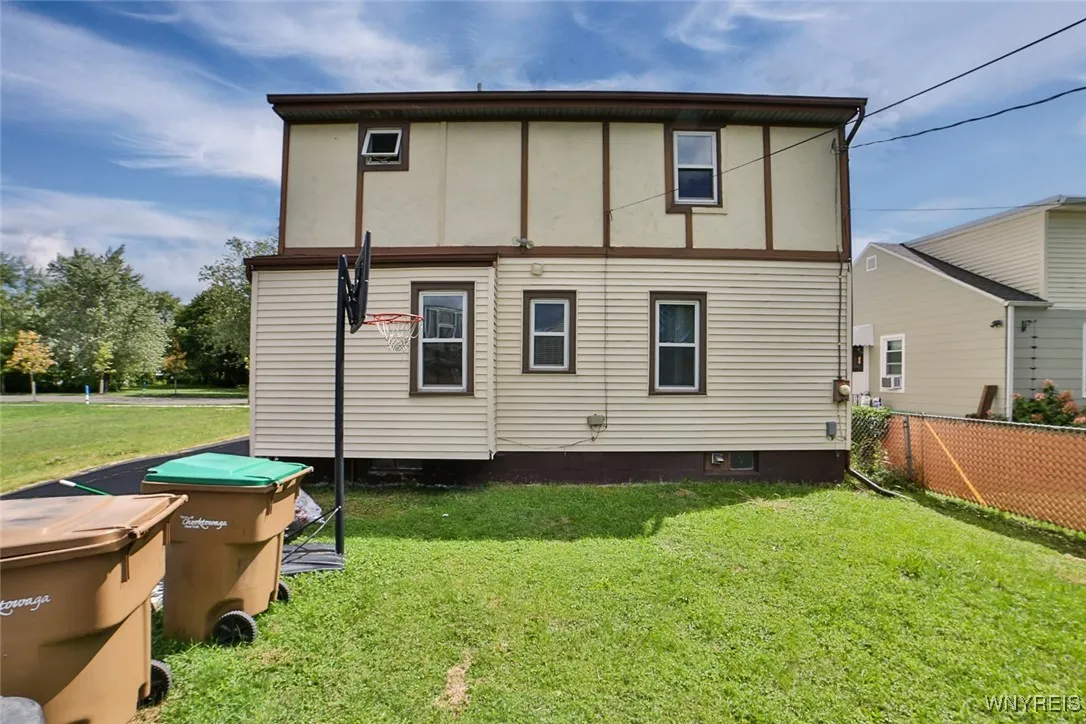 20 Mildred Drive, Cheektowaga, New York 14225, Cheektowaga, New York 14225, 3 Bedrooms Bedrooms, 7 Rooms Rooms,2 BathroomsBathrooms,Residential,For Sale,20 Mildred Drive, Cheektowaga, New York 14225,0,B1632934