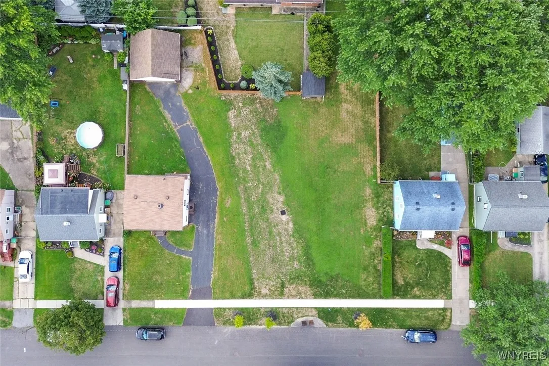 20 Mildred Drive, Cheektowaga, New York 14225, Cheektowaga, New York 14225, 3 Bedrooms Bedrooms, 7 Rooms Rooms,2 BathroomsBathrooms,Residential,For Sale,20 Mildred Drive, Cheektowaga, New York 14225,0,B1632934