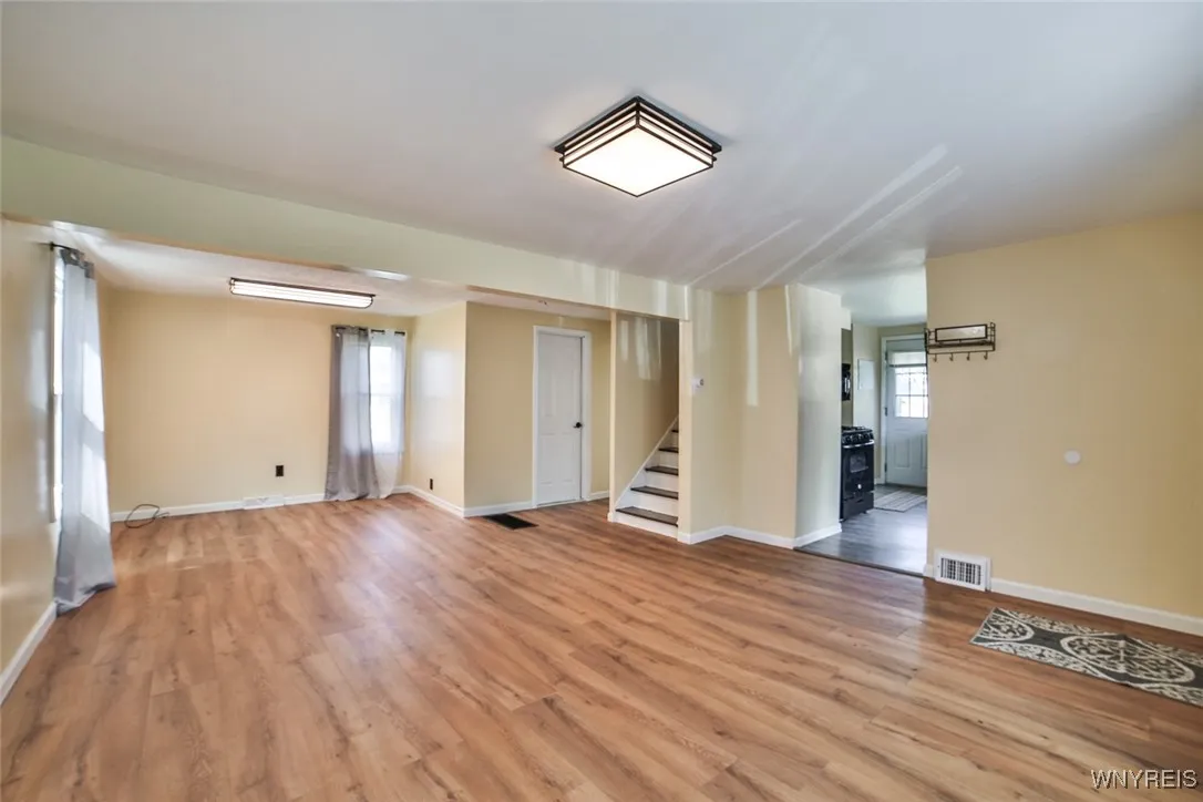 20 Mildred Drive, Cheektowaga, New York 14225, Cheektowaga, New York 14225, 3 Bedrooms Bedrooms, 7 Rooms Rooms,2 BathroomsBathrooms,Residential,For Sale,20 Mildred Drive, Cheektowaga, New York 14225,0,B1632934