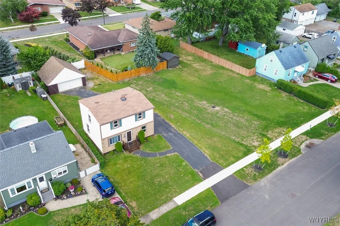 20 Mildred Drive, Cheektowaga, New York 14225, Cheektowaga, New York 14225, 3 Bedrooms Bedrooms, 7 Rooms Rooms,2 BathroomsBathrooms,Residential,For Sale,20 Mildred Drive, Cheektowaga, New York 14225,0,B1632934