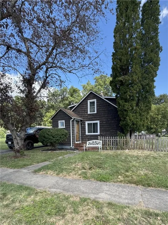 36 Clark Street, Corning, New York 14870, Corning, New York 14870, 4 Bedrooms Bedrooms, 7 Rooms Rooms,1 BathroomBathrooms,Residential,Closed,36 Clark Street, Corning, New York 14870,0,R1633961