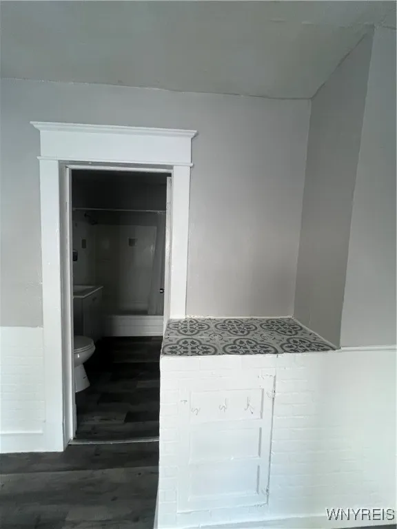 203 Box Ave, Buffalo, New York 14211, Buffalo, New York 14211, 3 Bedrooms Bedrooms, 6 Rooms Rooms,1 BathroomBathrooms,Residential Lease,For Rent,203 Box Ave, Buffalo, New York 14211,0,B1633963