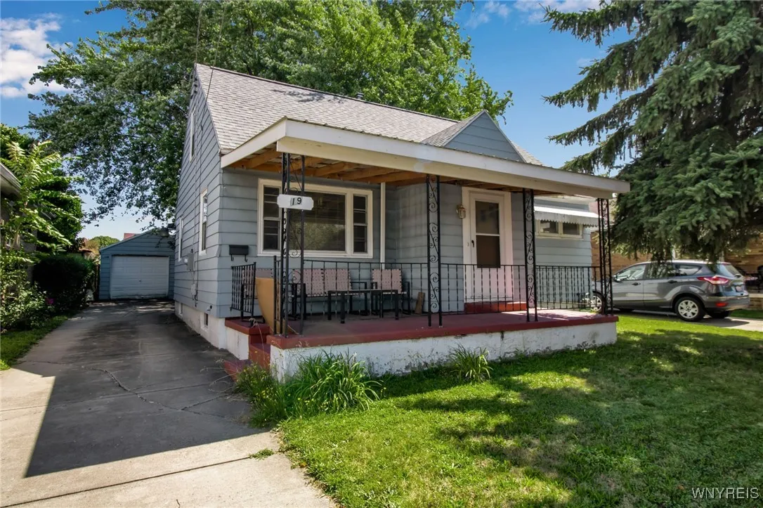 19 Spann Street, Buffalo, New York 14206, Buffalo, New York 14206, 2 Bedrooms Bedrooms, 4 Rooms Rooms,1 BathroomBathrooms,Residential,For Sale,19 Spann Street, Buffalo, New York 14206,0,B1633040