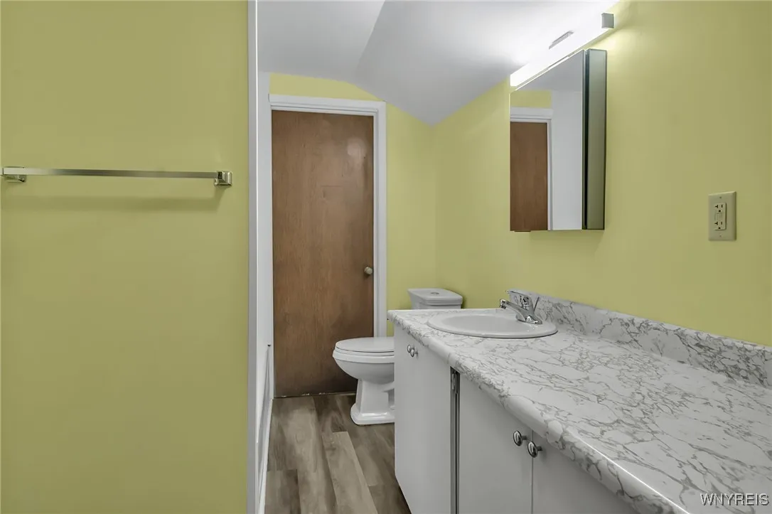 4160 Harlem Road, Amherst, New York 14226, Amherst, New York 14226, 3 Bedrooms Bedrooms, 7 Rooms Rooms,2 BathroomsBathrooms,Residential,For Sale,4160 Harlem Road, Amherst, New York 14226,0,B1633459