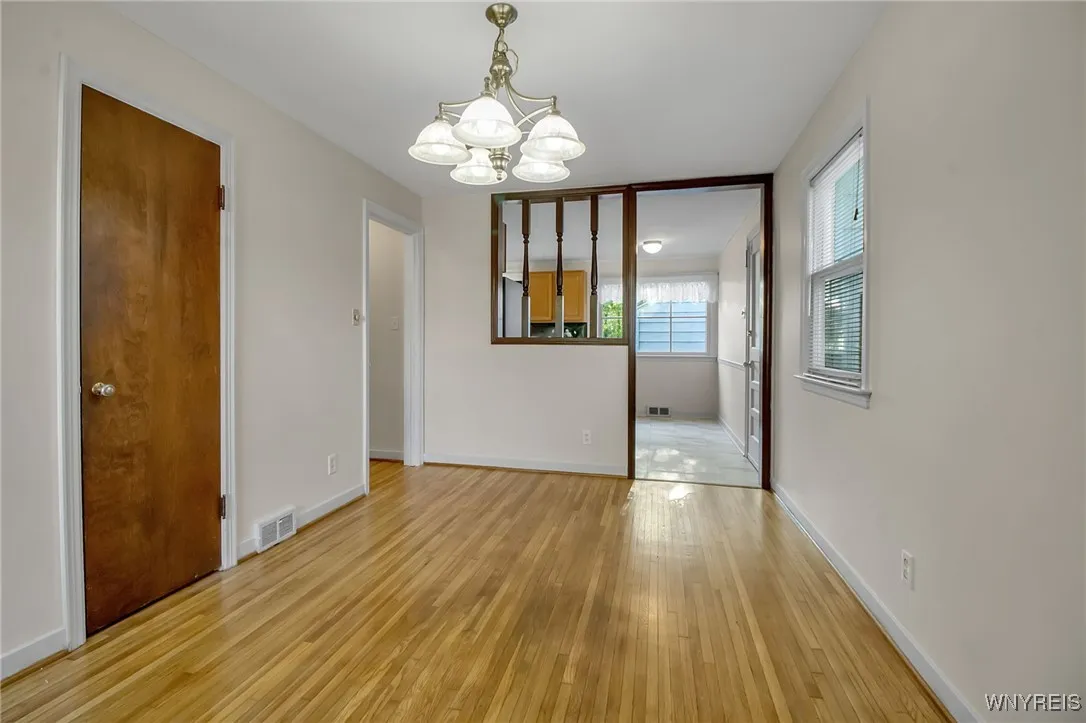 4160 Harlem Road, Amherst, New York 14226, Amherst, New York 14226, 3 Bedrooms Bedrooms, 7 Rooms Rooms,2 BathroomsBathrooms,Residential,For Sale,4160 Harlem Road, Amherst, New York 14226,0,B1633459